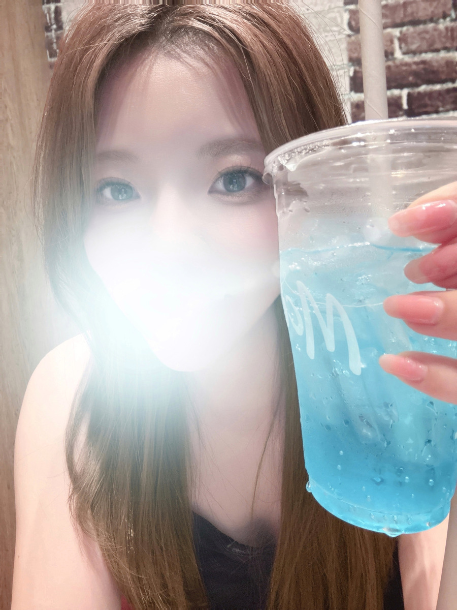 山本まな