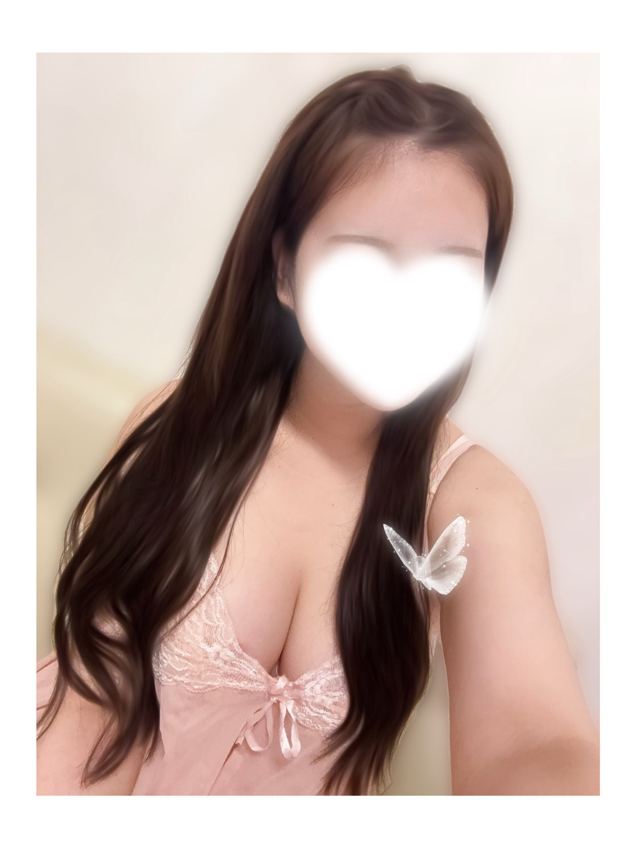 愛沢かれん