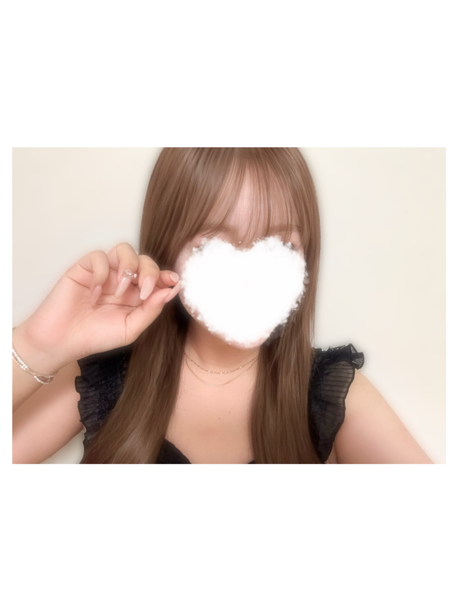 愛沢かれん