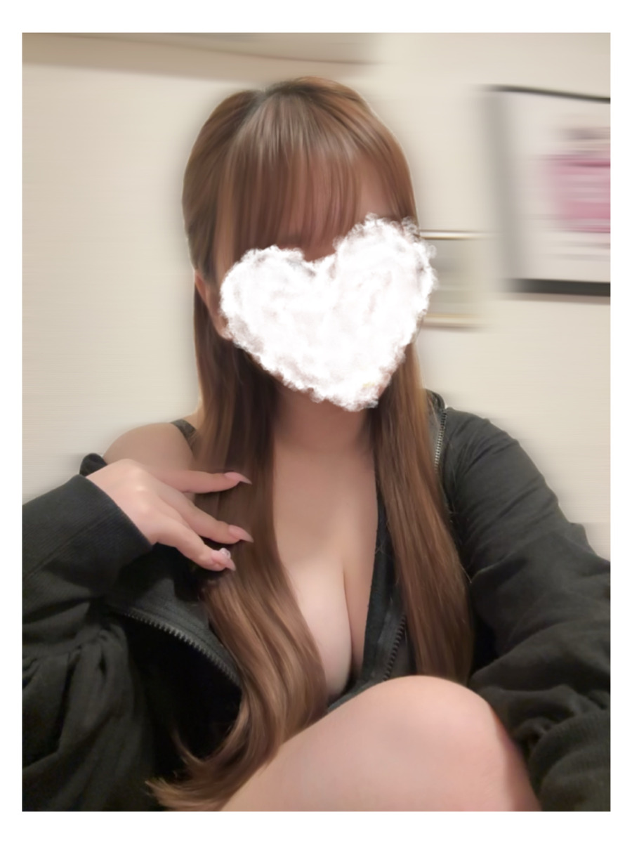 愛沢かれん