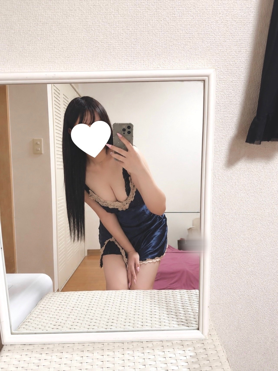 愛沢かれん