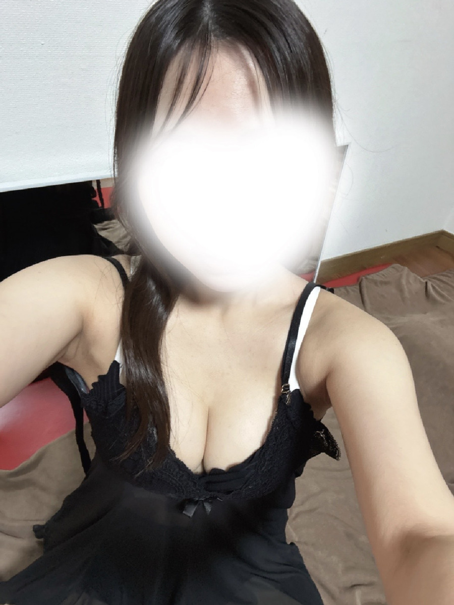 愛乃たろ