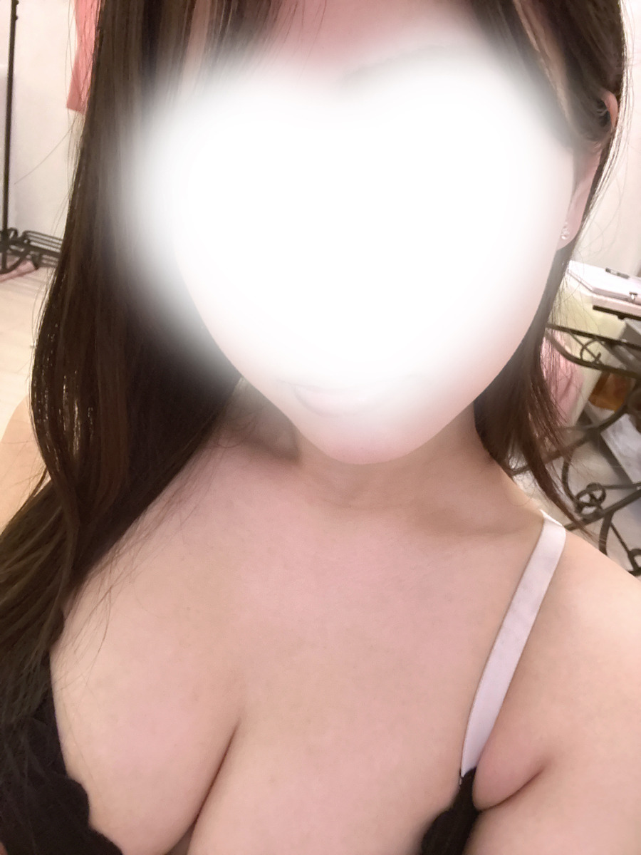 愛乃たろ