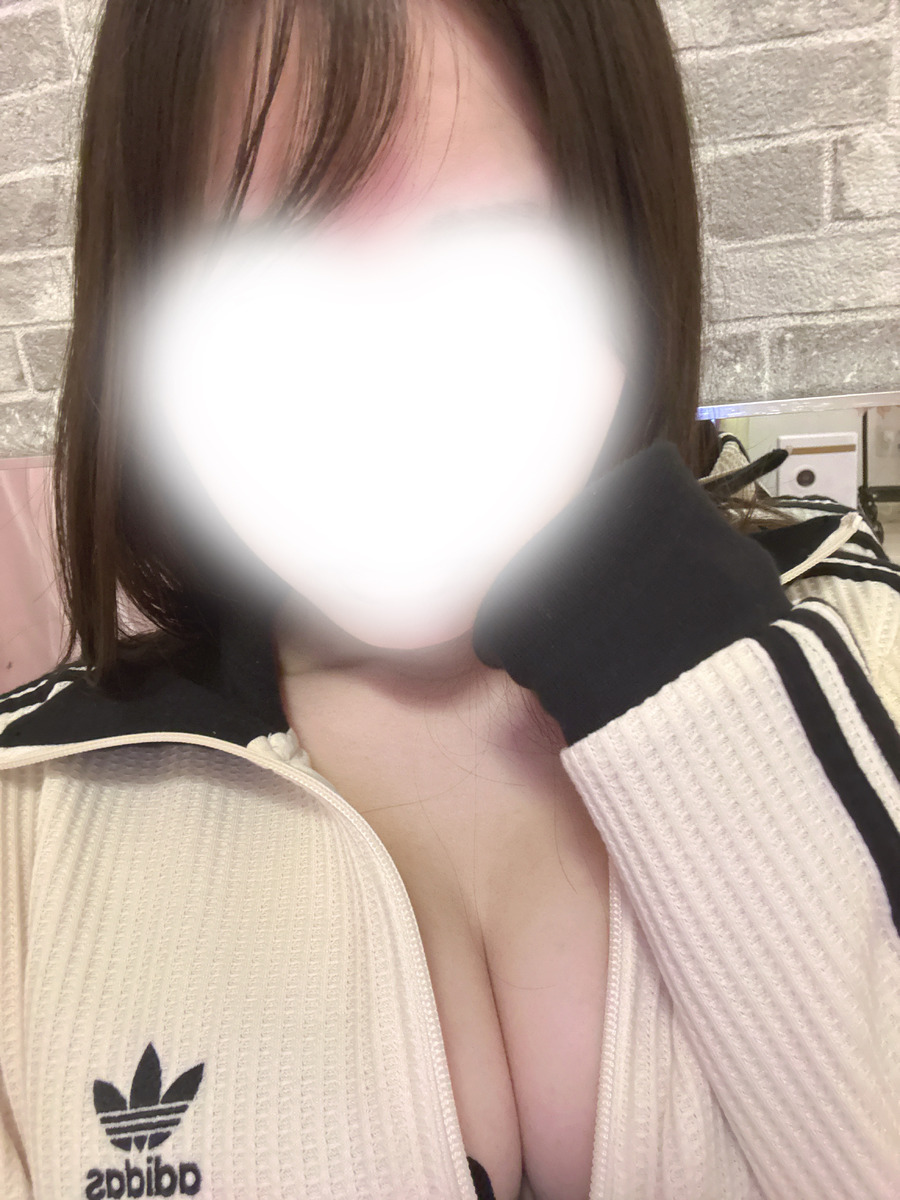 愛乃たろ