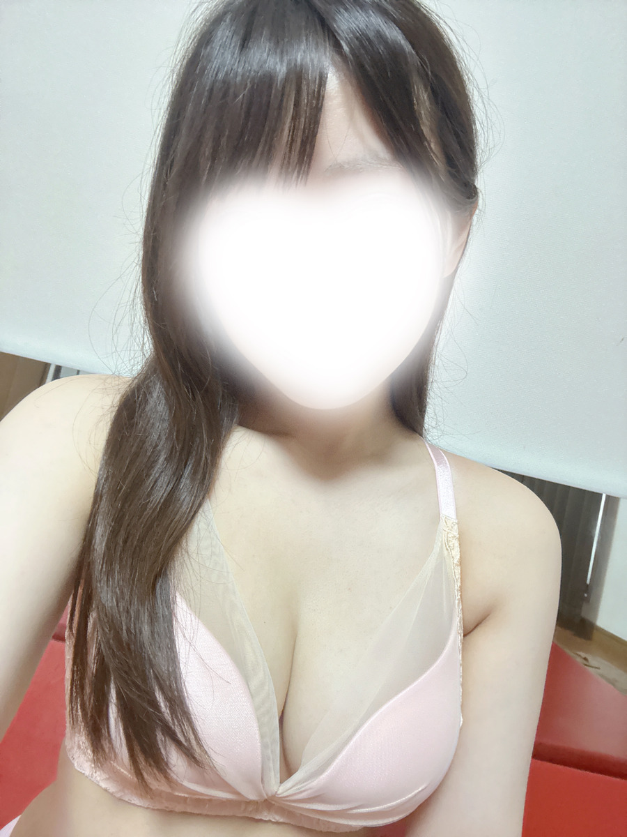 愛乃たろ