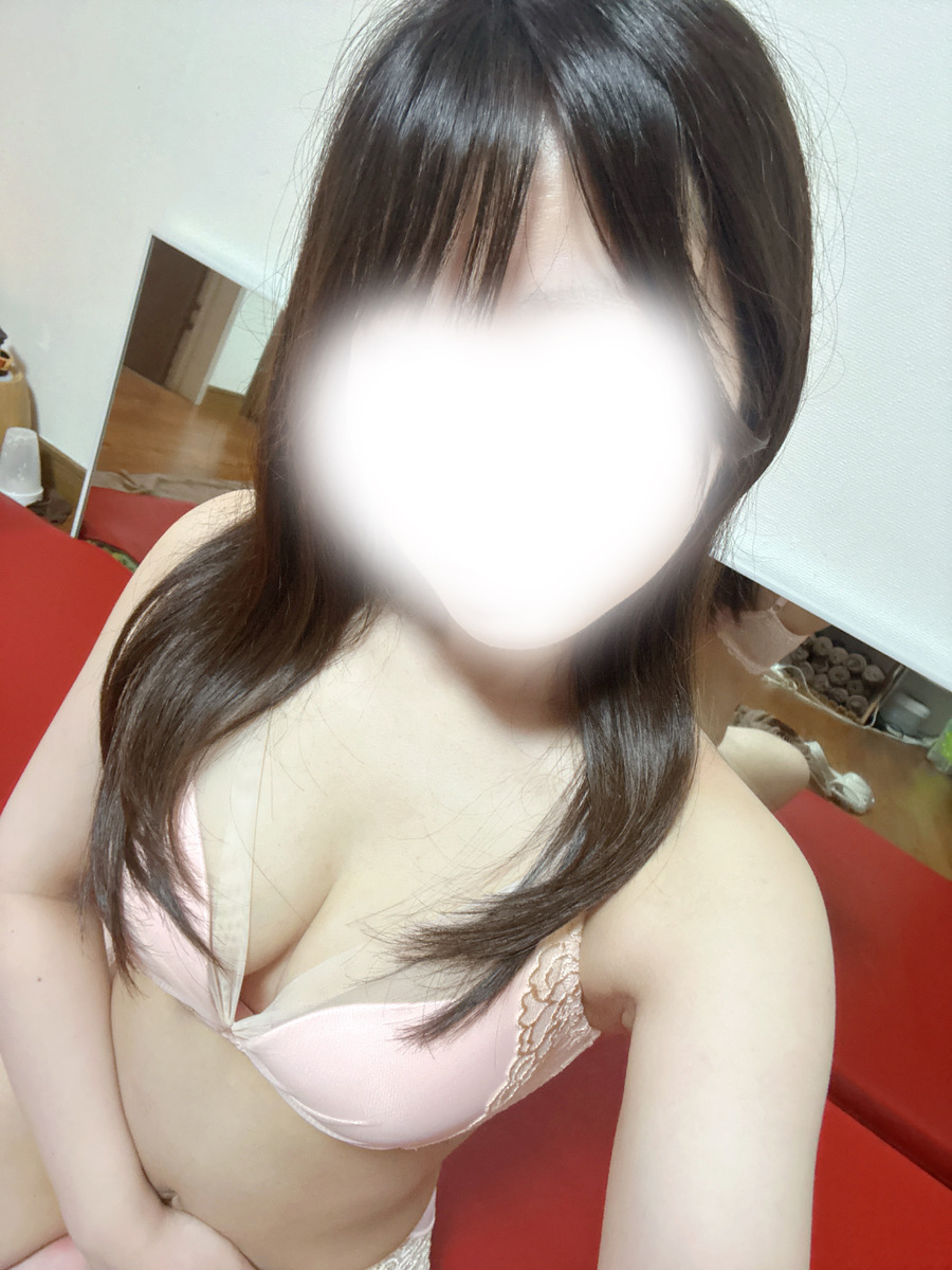 愛乃たろ