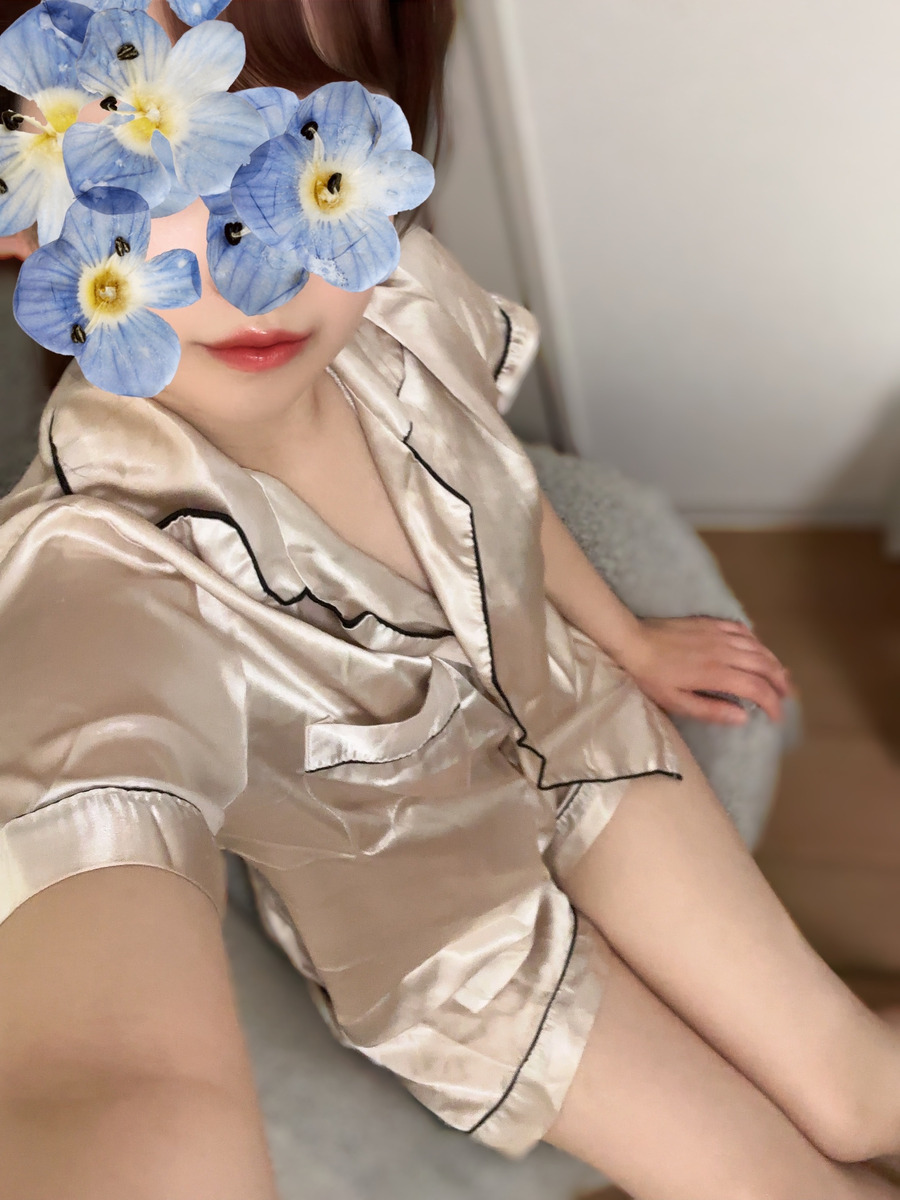 白川ひなの