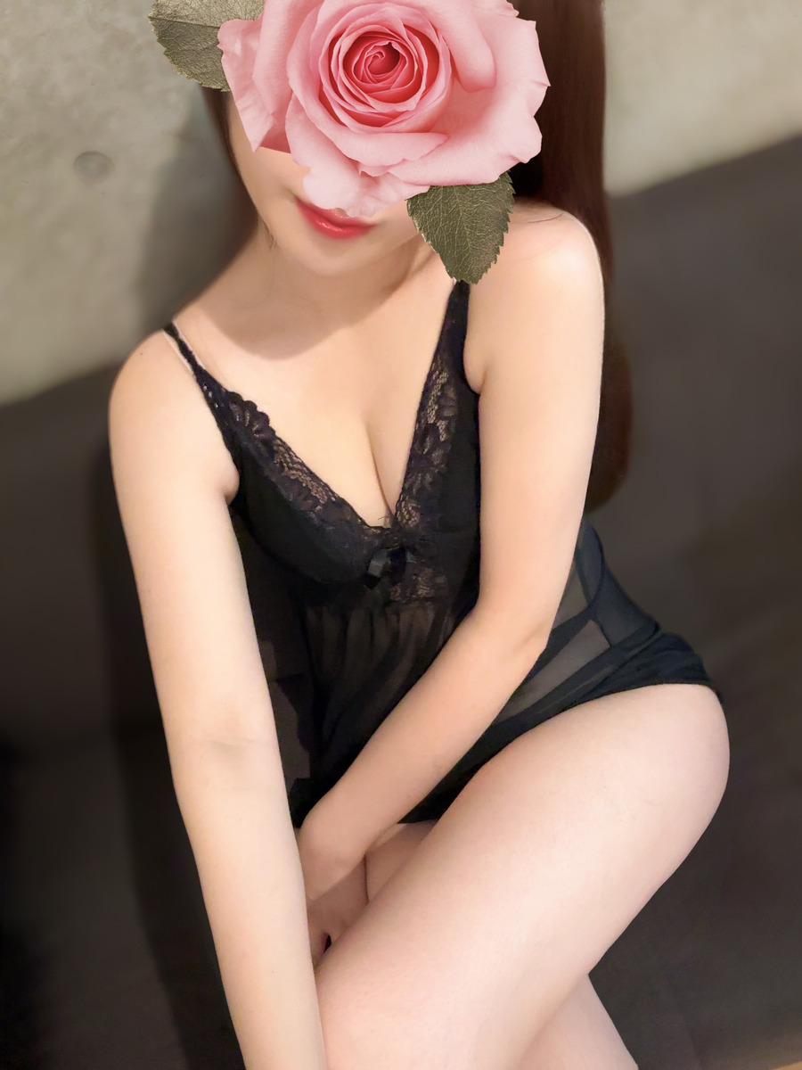 白川ひなの